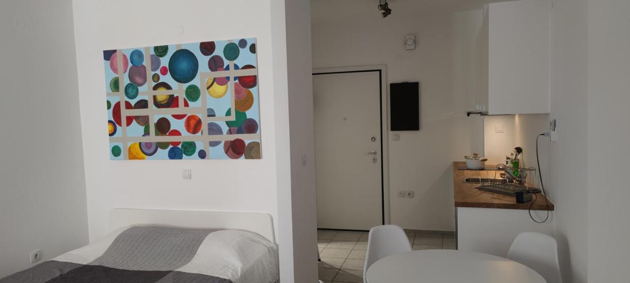 Studio Ena Néoi Epivátai Exterior foto